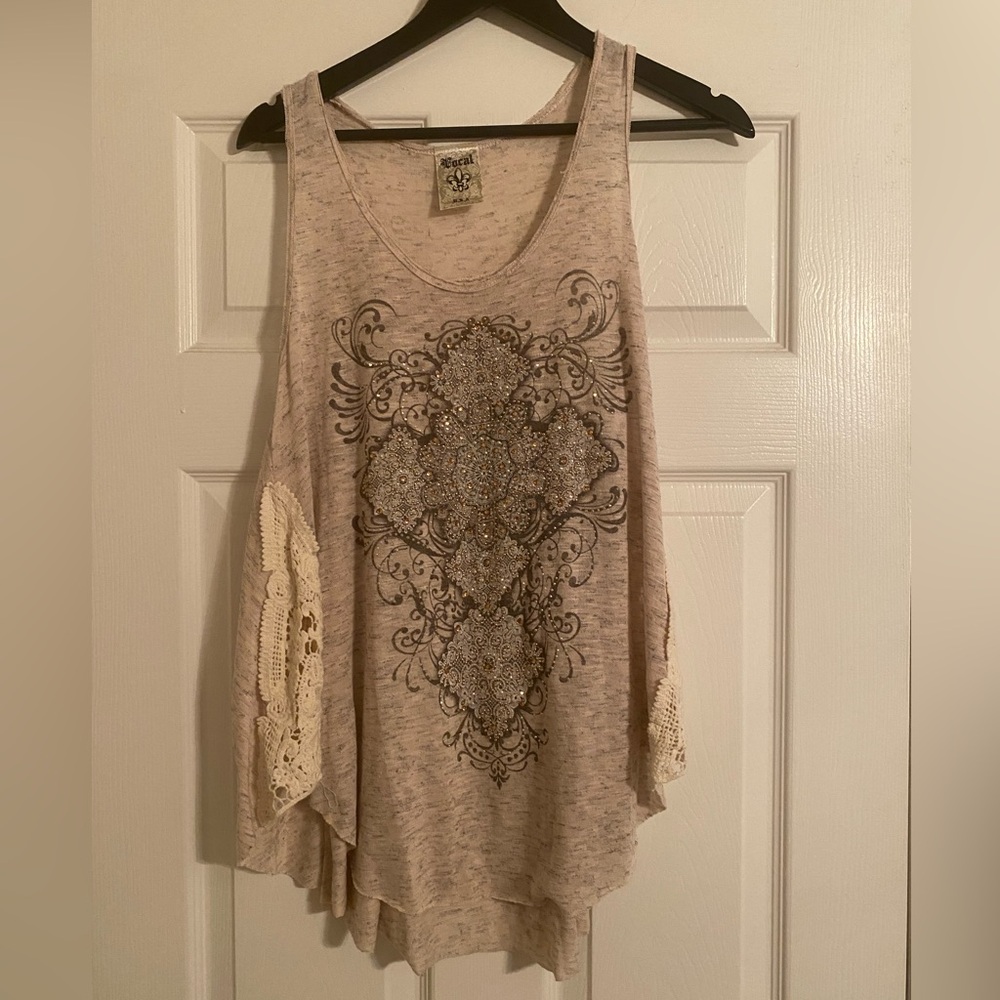 Be Vocal. Women's Beige Embellished Tank Top. Crochet Side Panels. Size Large.